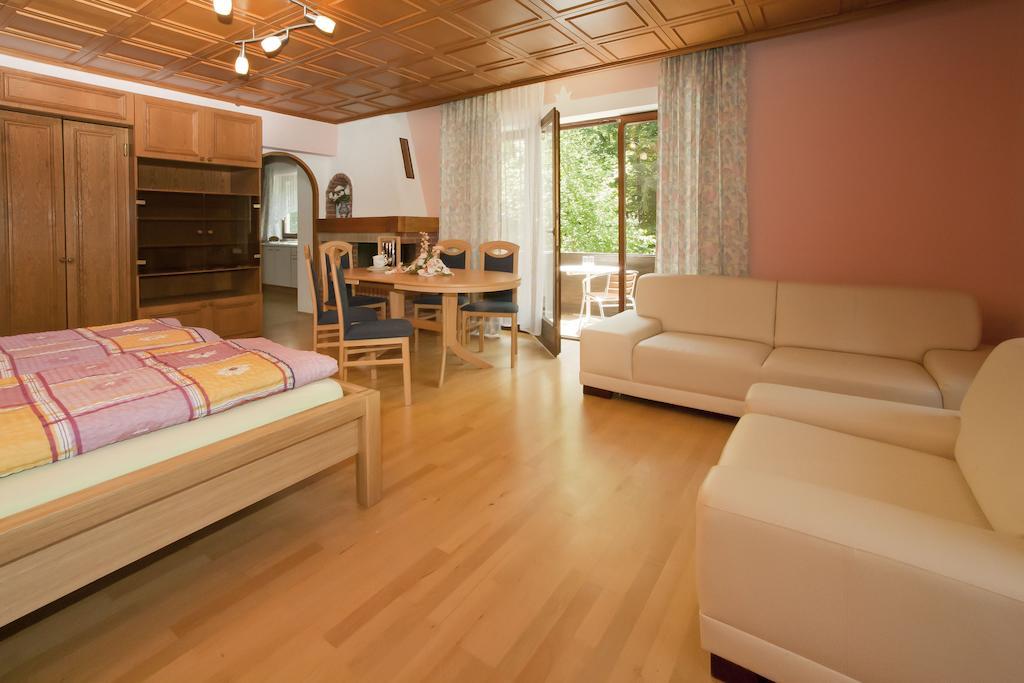 Appartement - Pension Adlerhorst Velden am Wörthersee Zimmer foto
